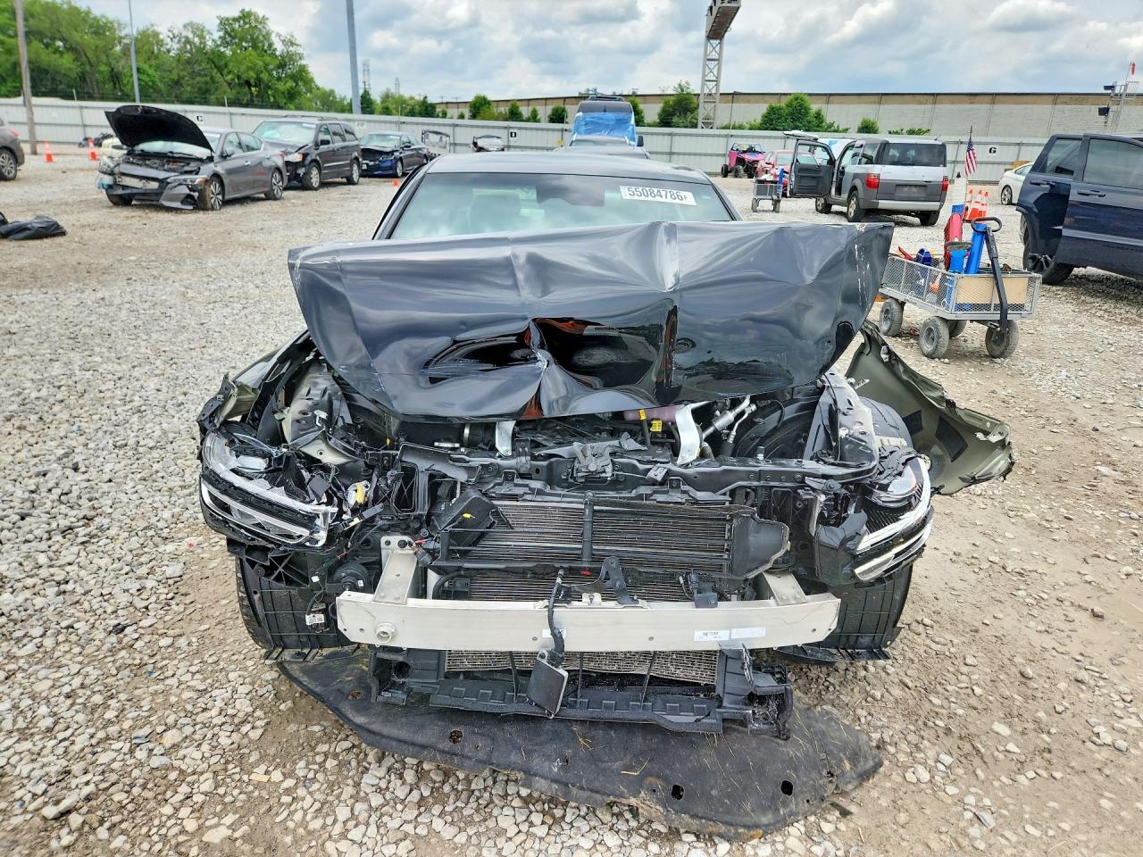 2025 Genesis G70 2.5T Standard - Image 5