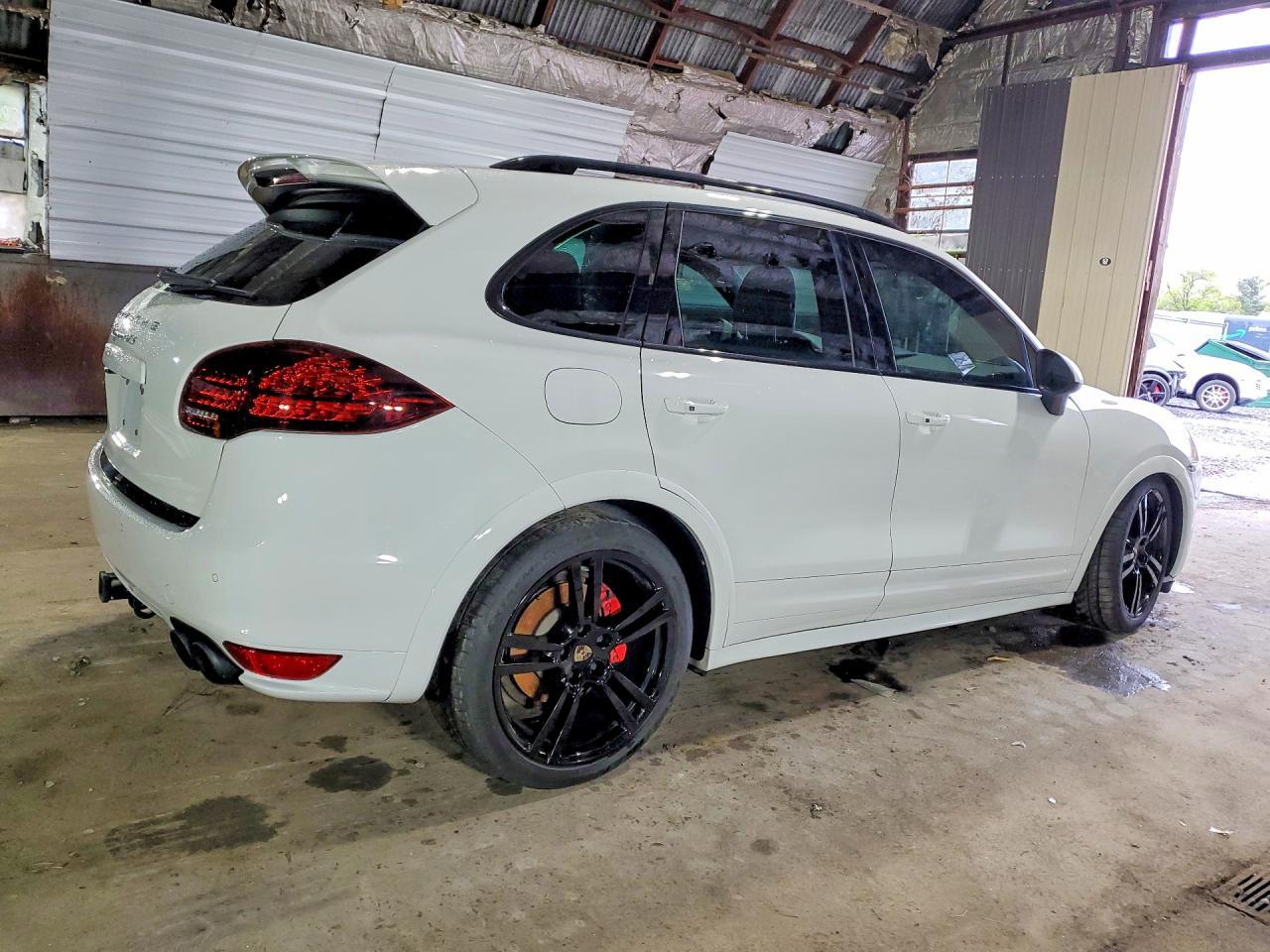 2013 Porsche Cayenne Gts - Image 3