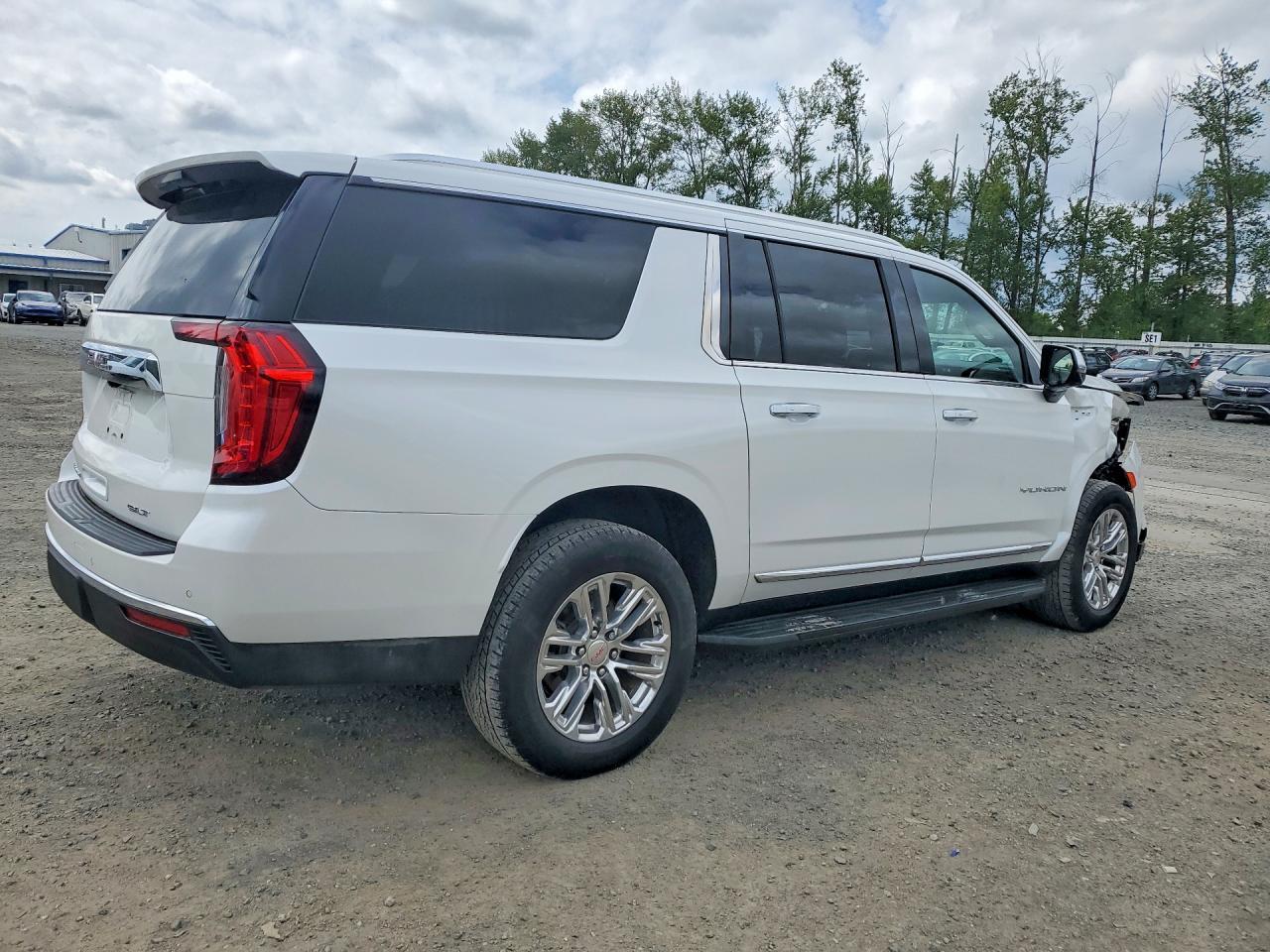 2022 GMC Yukon Xl - Фото 3