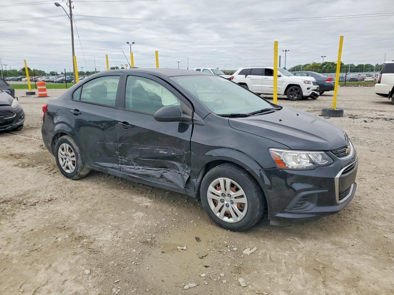 2019 Chevrolet Sonic Ls - Image 4