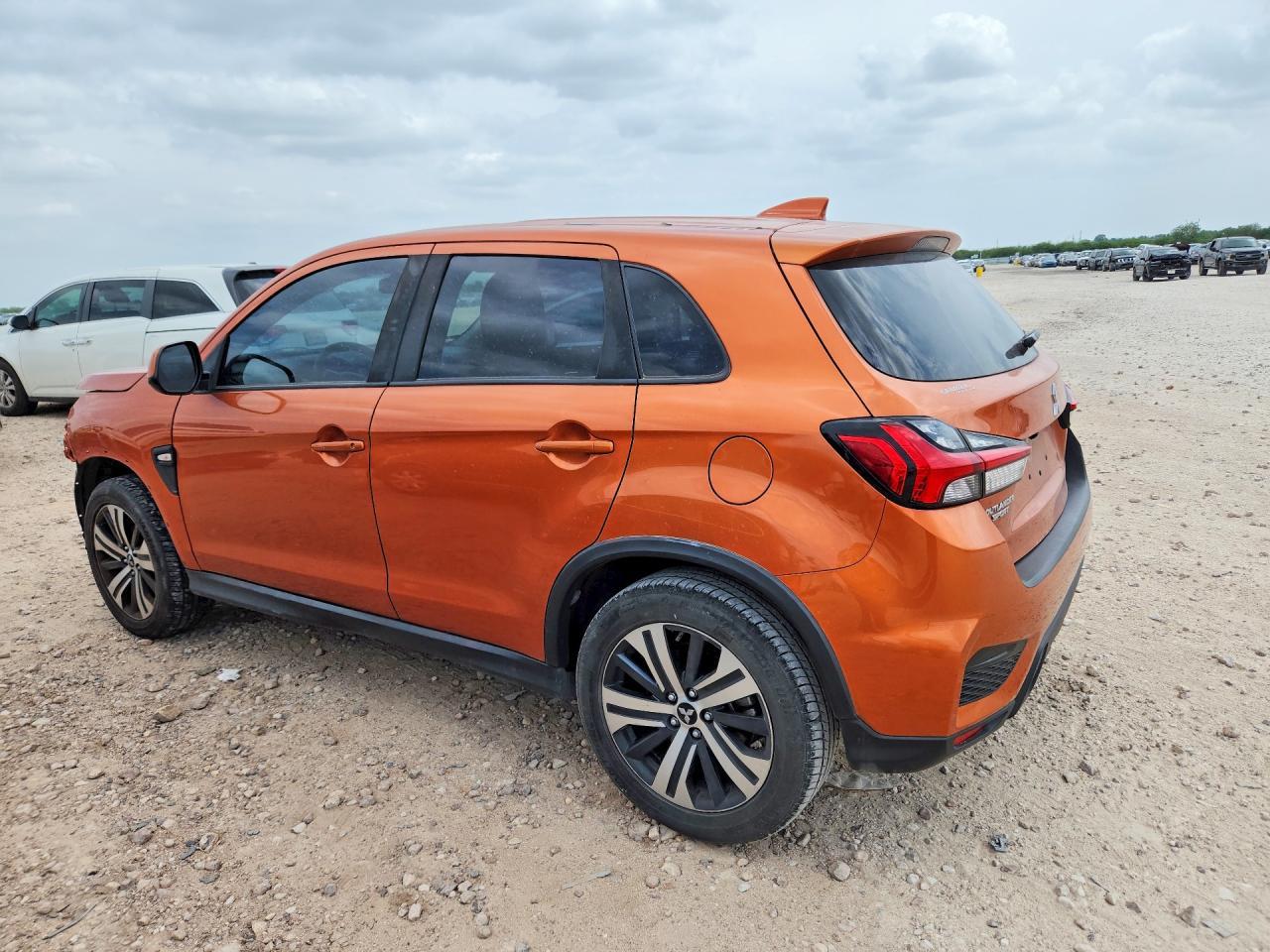 2020 Mitsubishi Outlander Sport Es - Фото 2