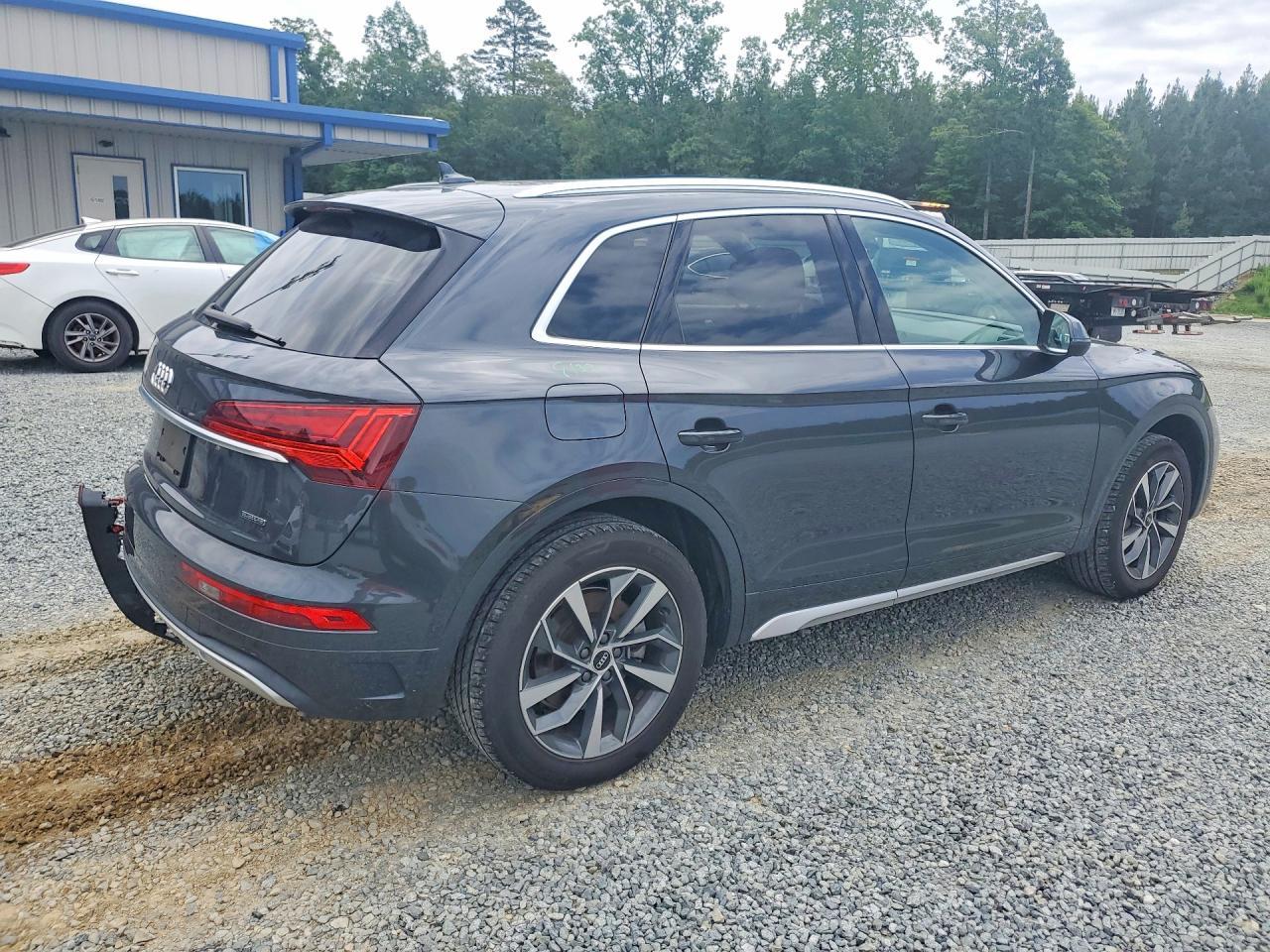 2021 Audi Q5 Premium Plus - Фото 3