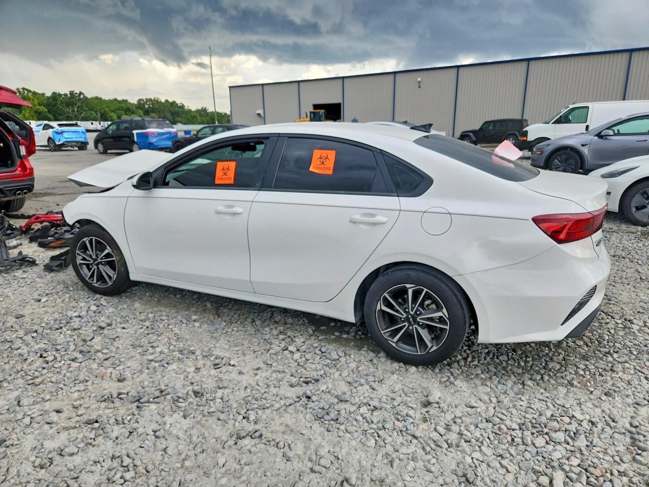 2023 Kia Forte Lxs - Фото 2