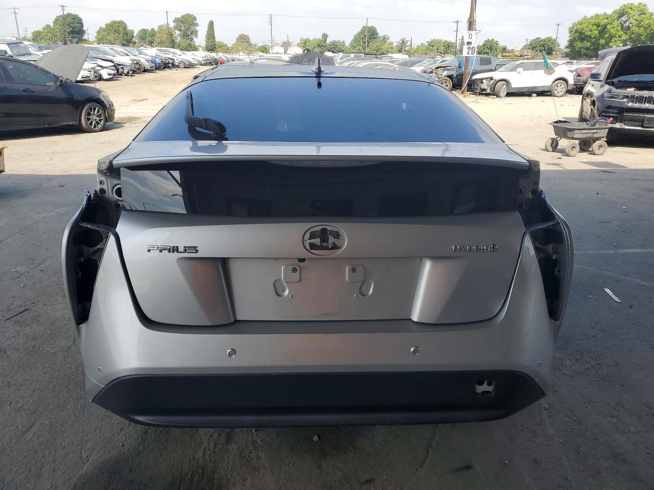 2018 Toyota Prius Two - Фото 6