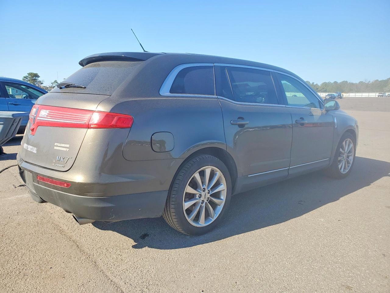 2011 Lincoln Mkt - Фото 3