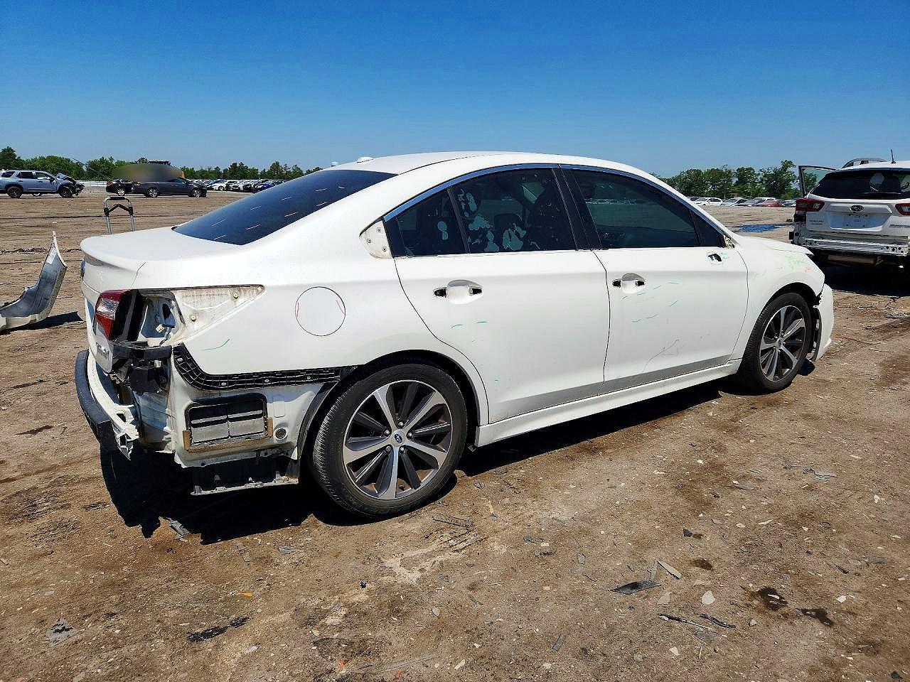 2015 Subaru Legacy 2.5I Limited - Фото 3