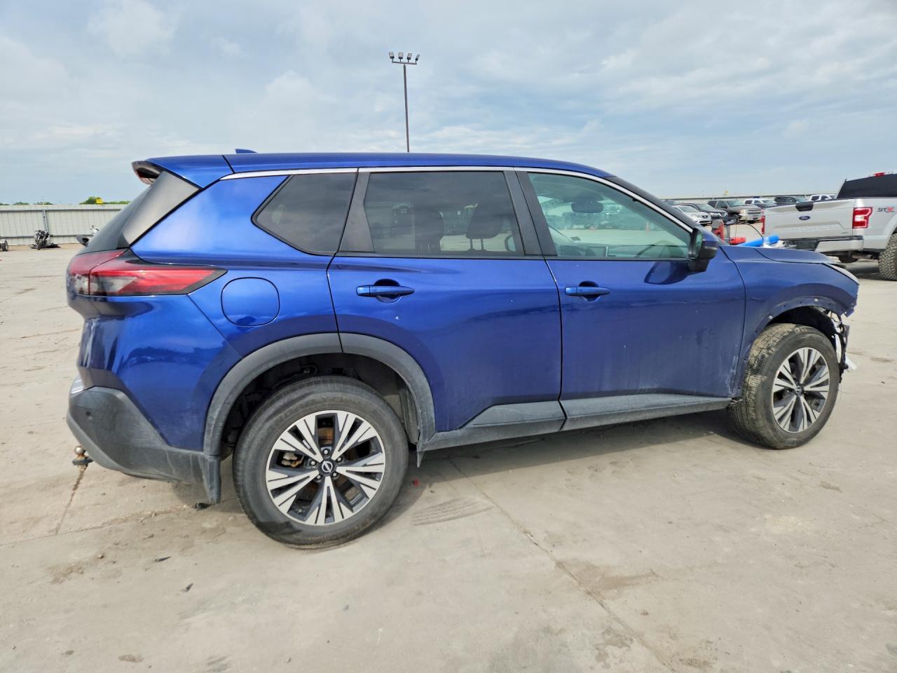 2022 Nissan Rogue Sv - Фото 3