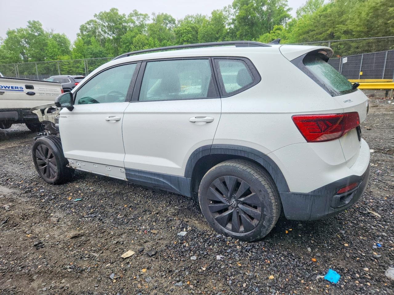 2022 Volkswagen Taos S - Image 2