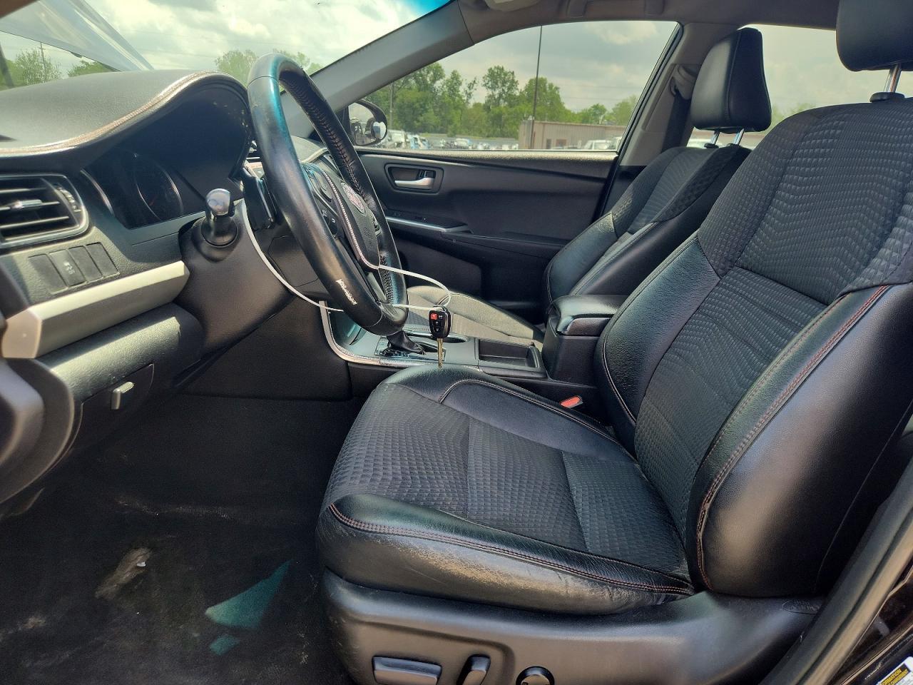 2015 Toyota Camry Se - Image 7