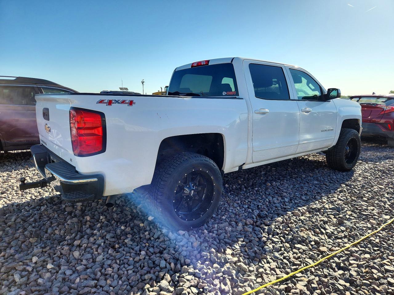 2017 Chevrolet Silverado K1500 Lt - Image 3