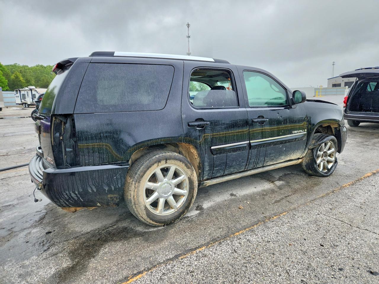 2008 GMC Yukon Denali - Фото 3