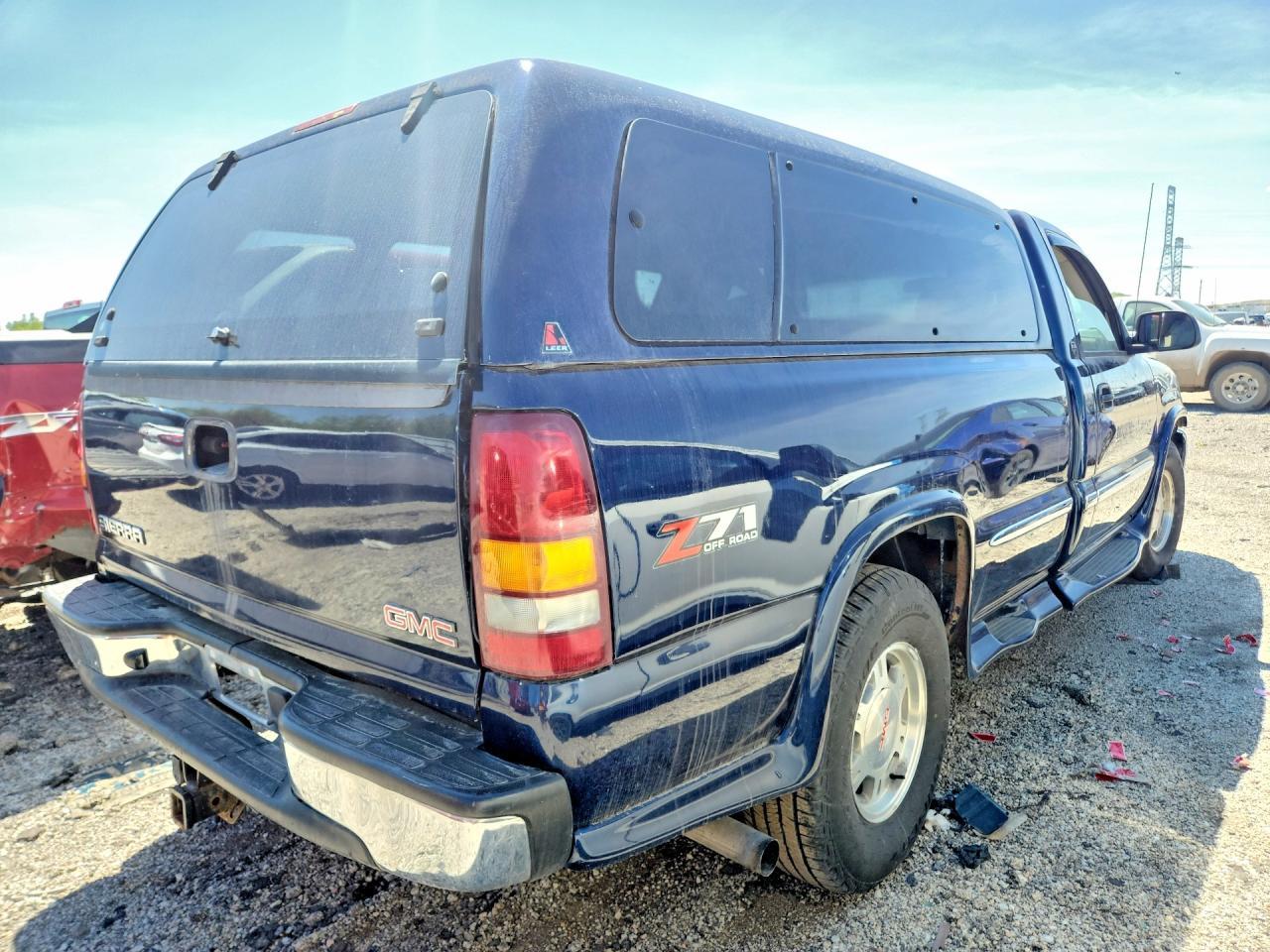 2002 GMC New Sierra K1500 - Фото 3