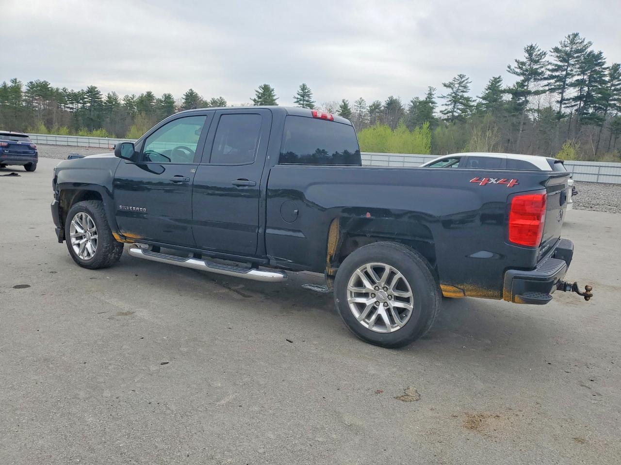2018 Chevrolet Silverado K1500 Custom - Image 2