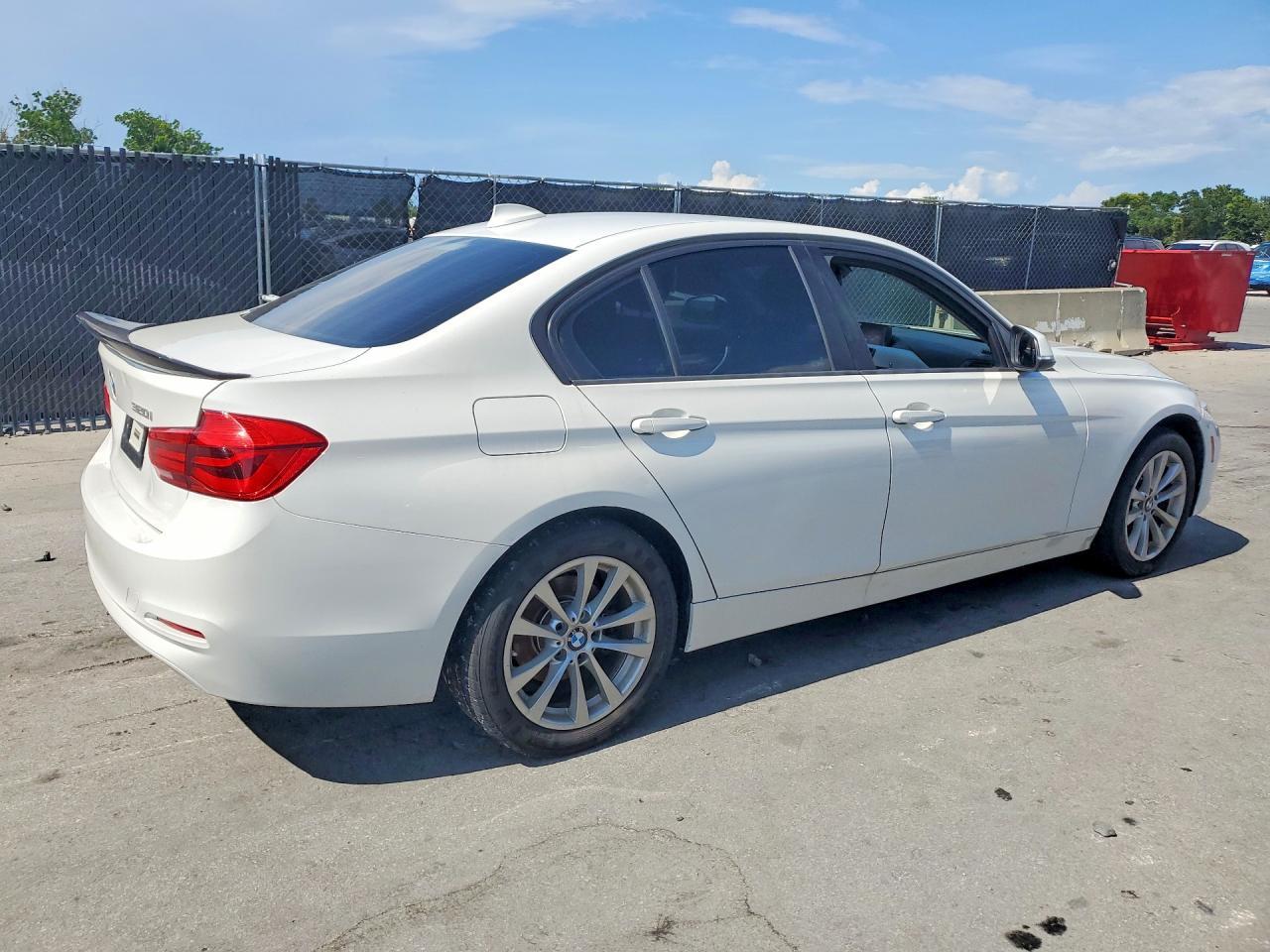 2018 BMW 320 I - Фото 3