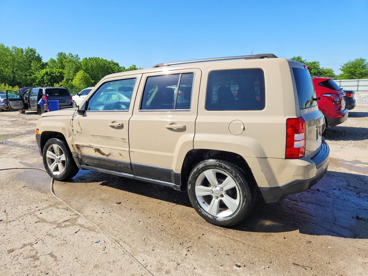 2017 Jeep Patriot Latitude - Image 2