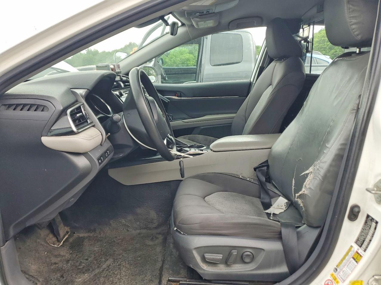 2019 Toyota Camry Le - Image 7