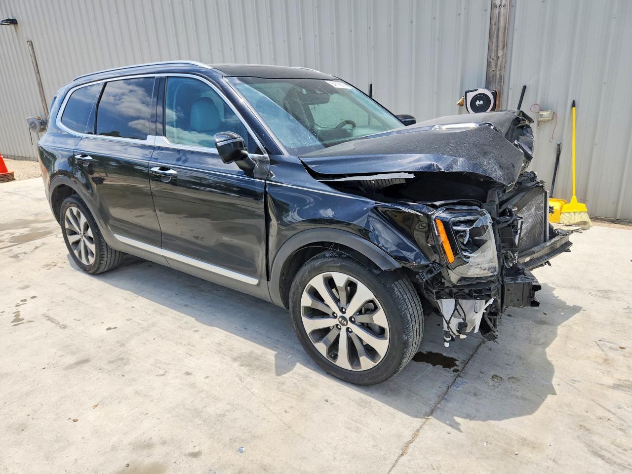 2020 Kia Telluride S - Image 4