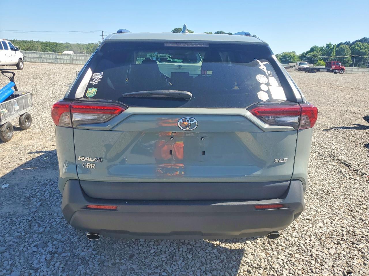 2021 Toyota Rav4 Xle Premium - Фото 6