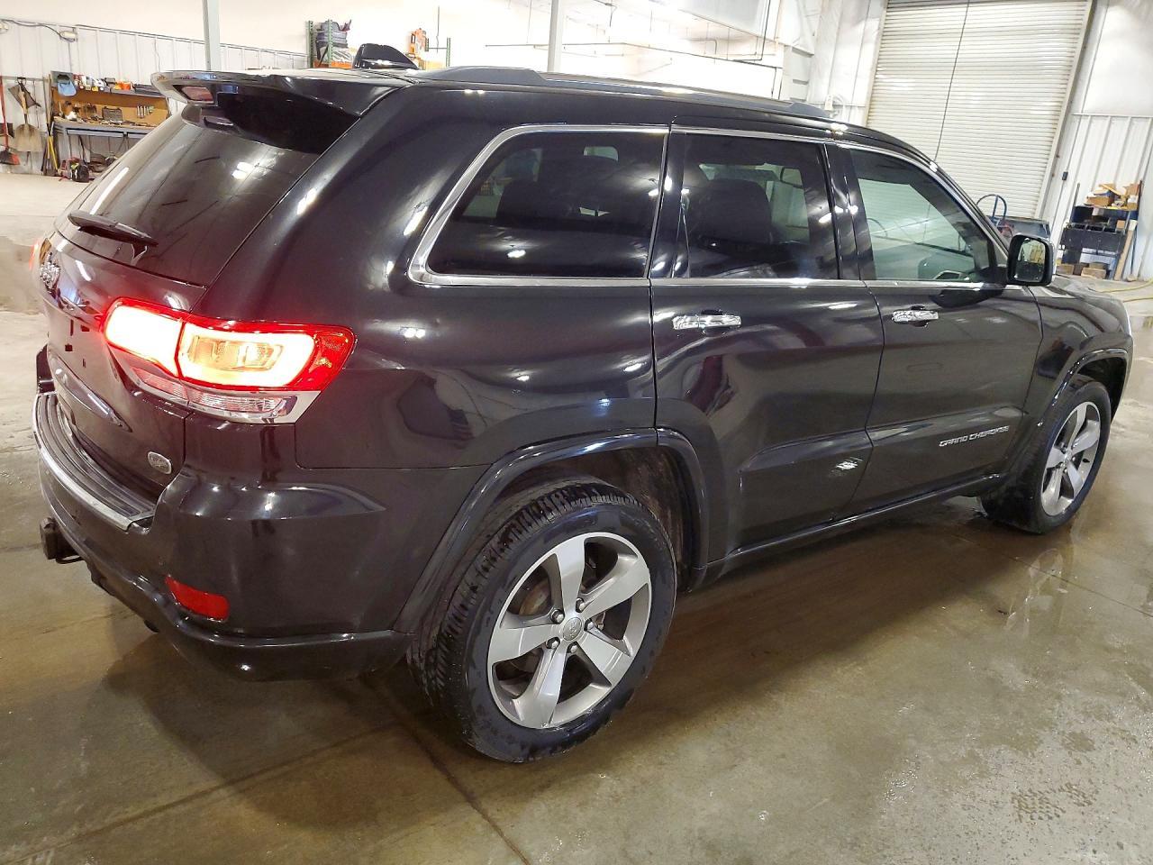 2014 Jeep Grand Cherokee Overland - Image 3