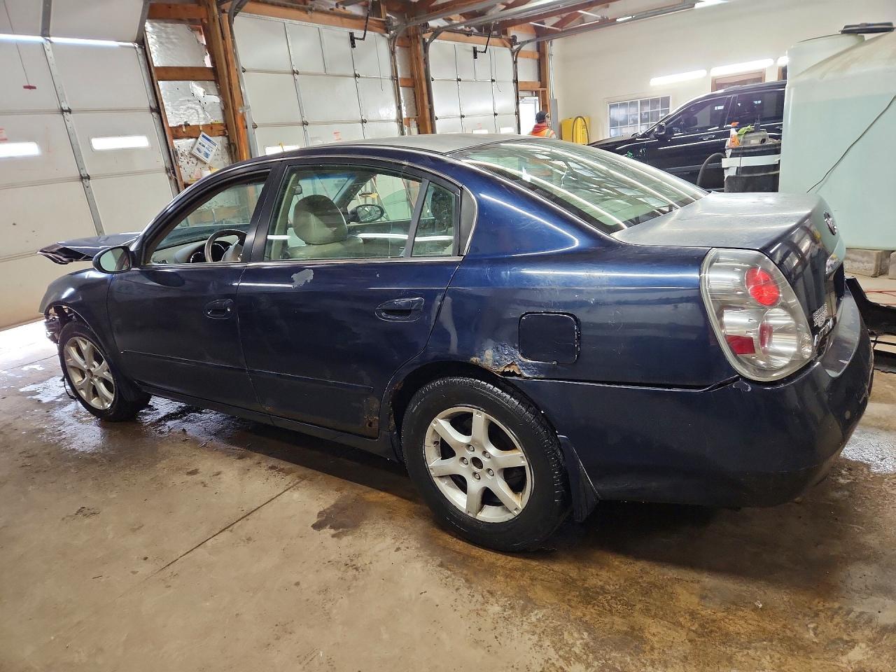 2006 Nissan Altima 3.5 Se - Image 2