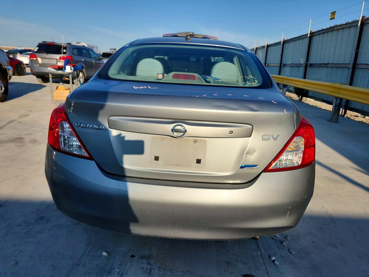 2012 Nissan Versa 1.6 S - Фото 6