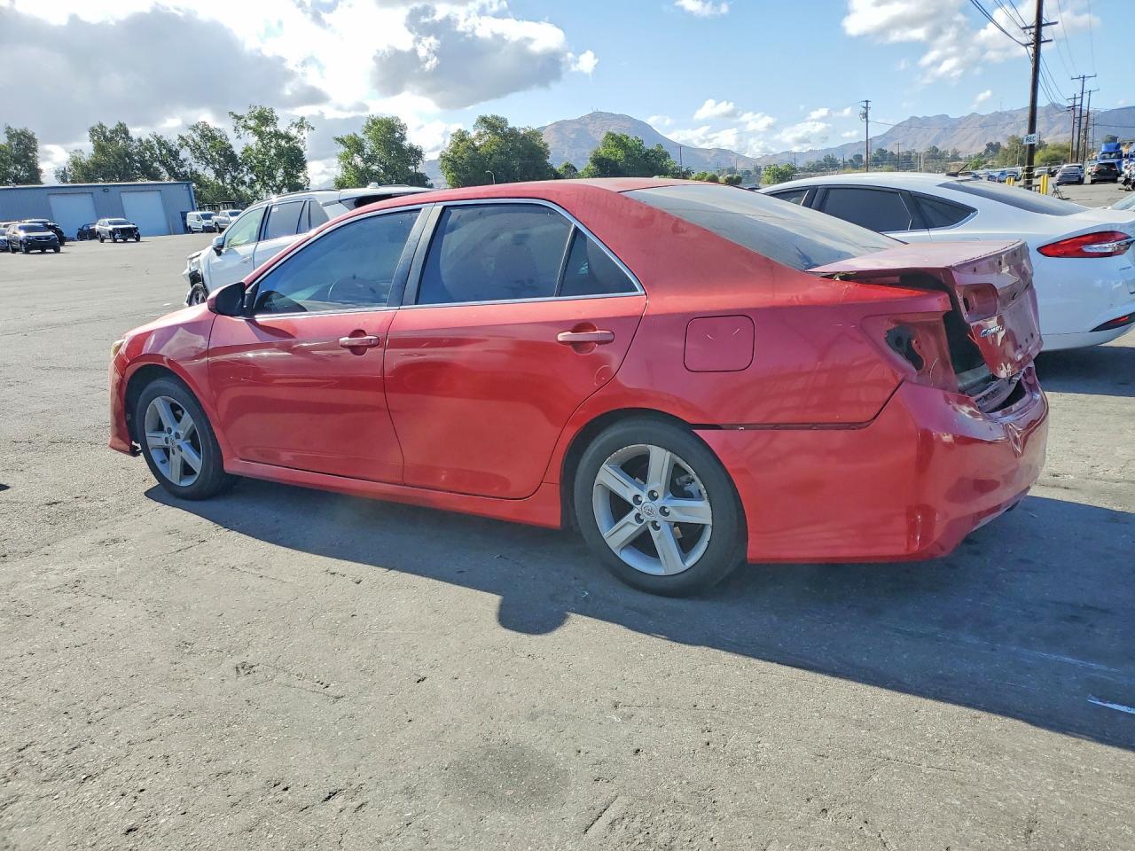 2012 Toyota Camry Se - Фото 2