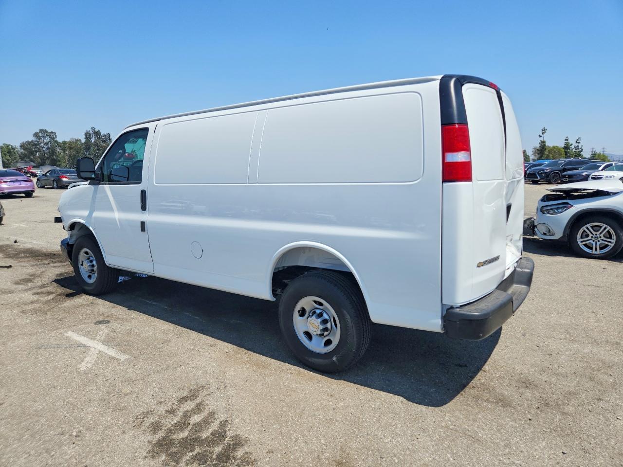 2026 Chevrolet Express G2500 - Image 2