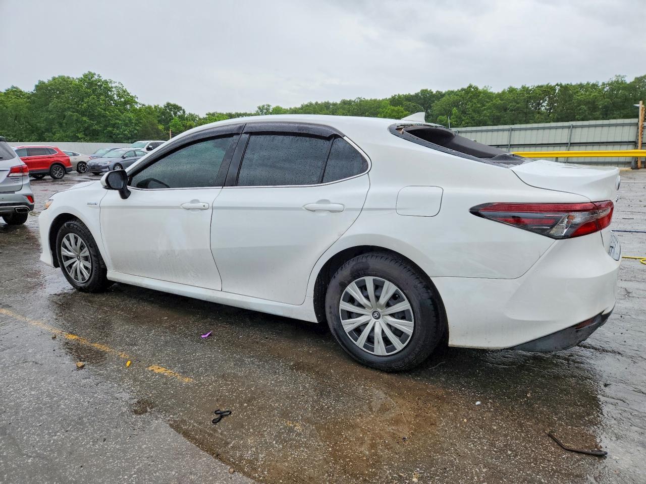 2021 Toyota Camry Le - Image 2