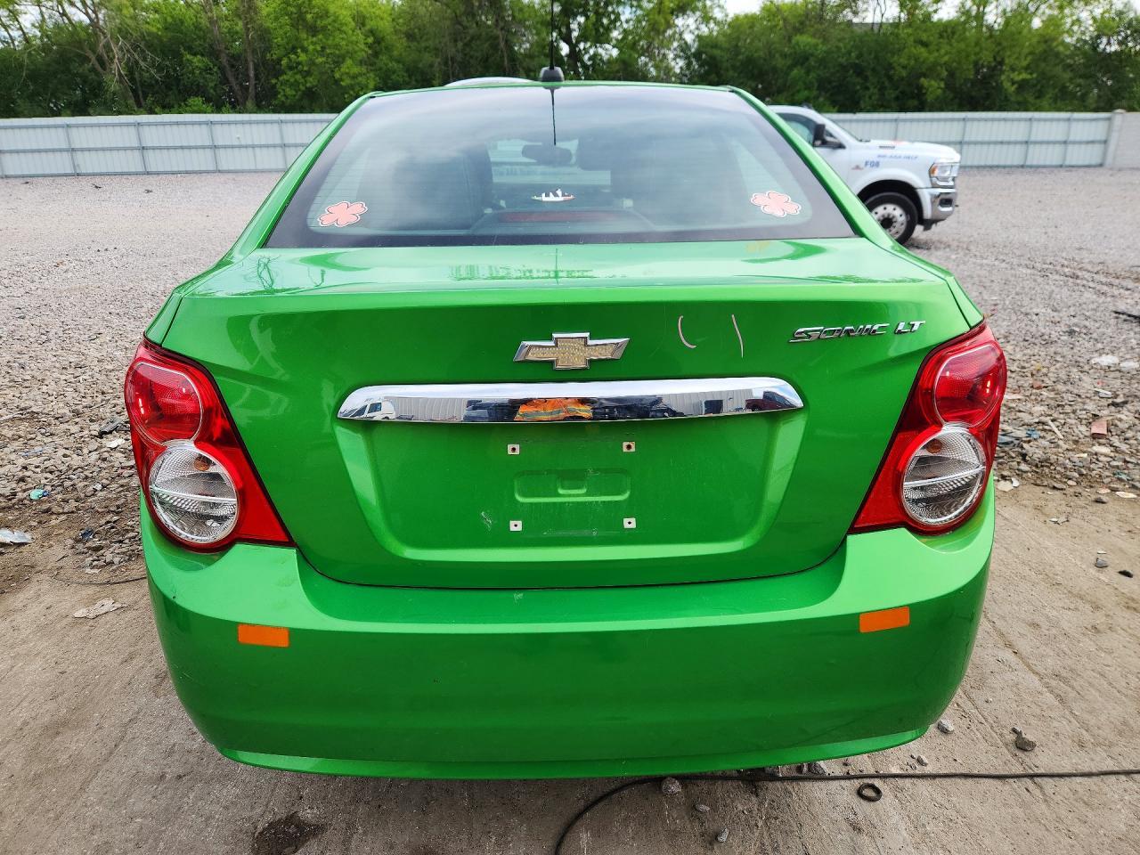 2016 Chevrolet Sonic Lt - Image 6