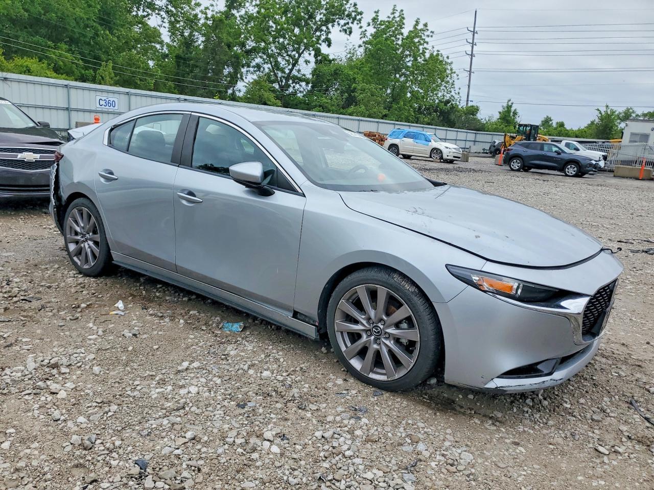2019 Mazda 3 Select - Image 4