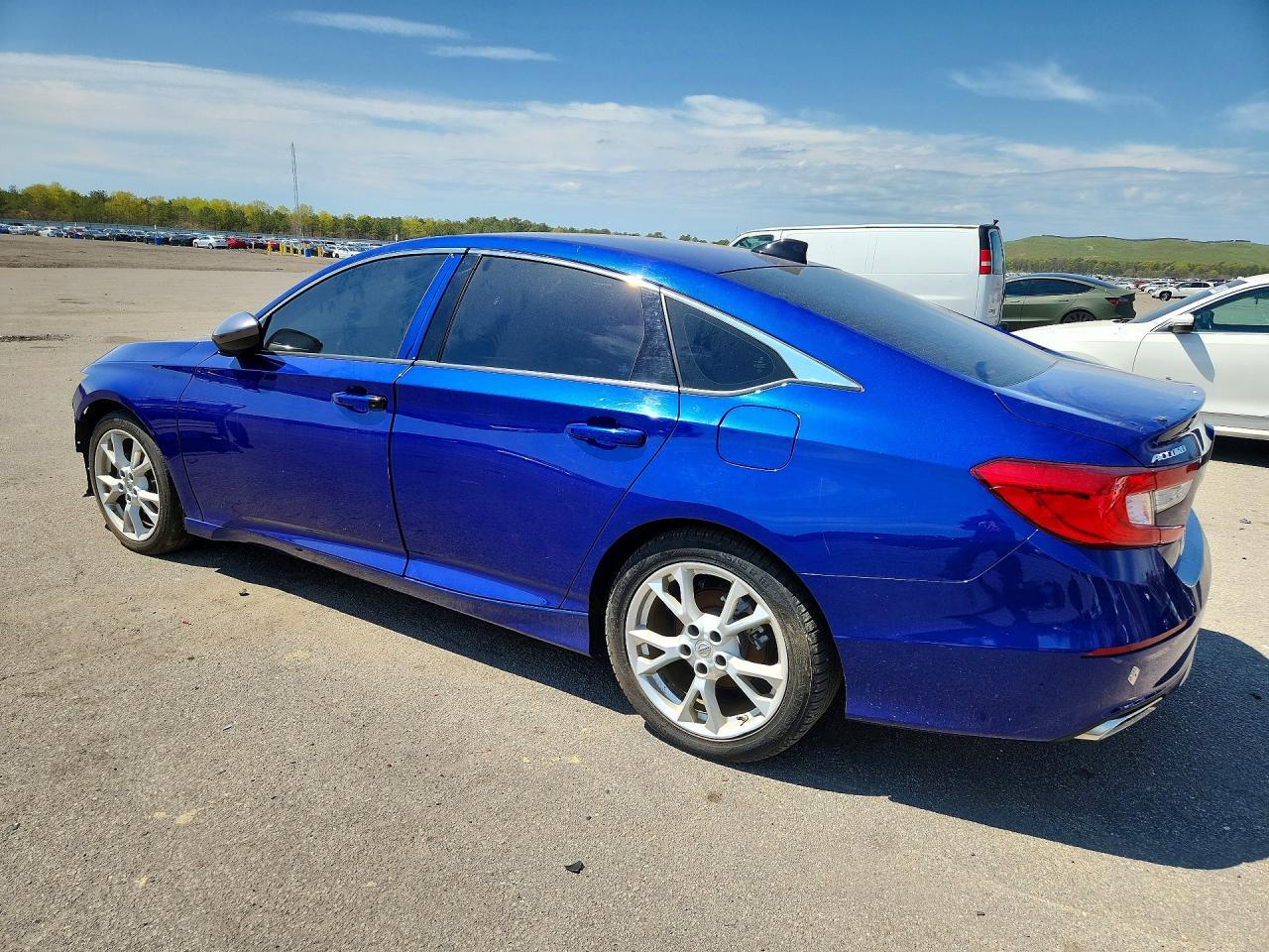 2022 Honda Accord Sport - Фото 2