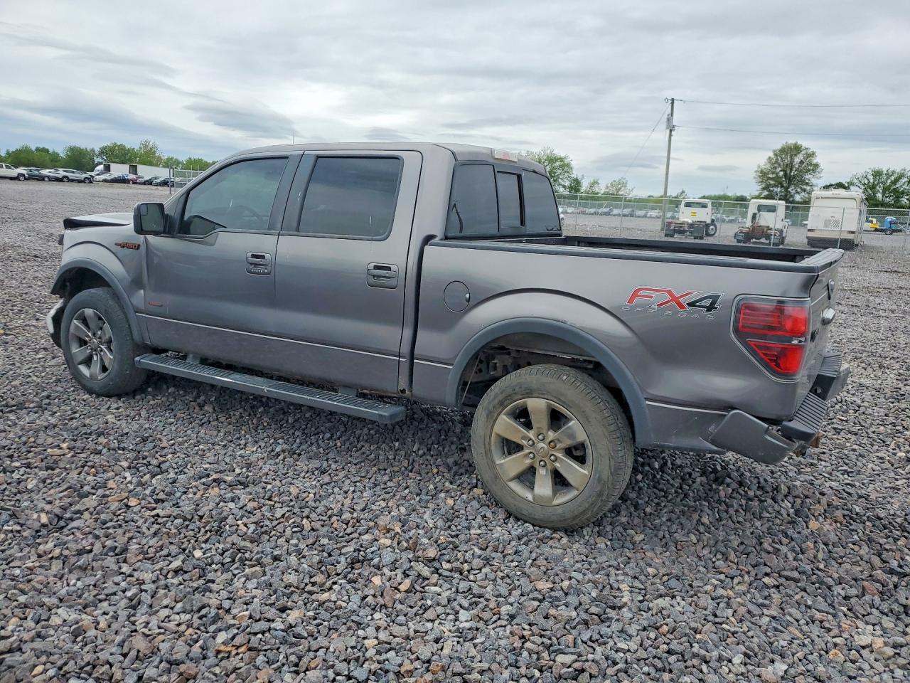 2013 Ford F150 Supercrew - Фото 2