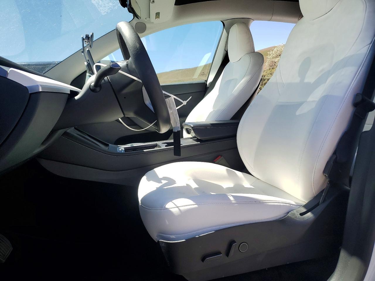 2023 Tesla Model Y - Фото 7
