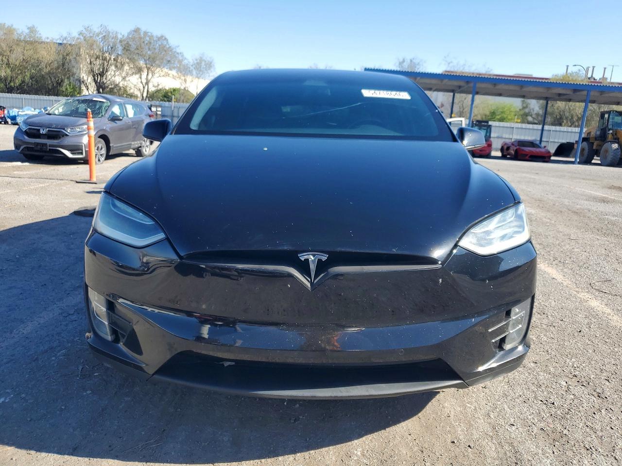 2017 Tesla Model X - Image 5