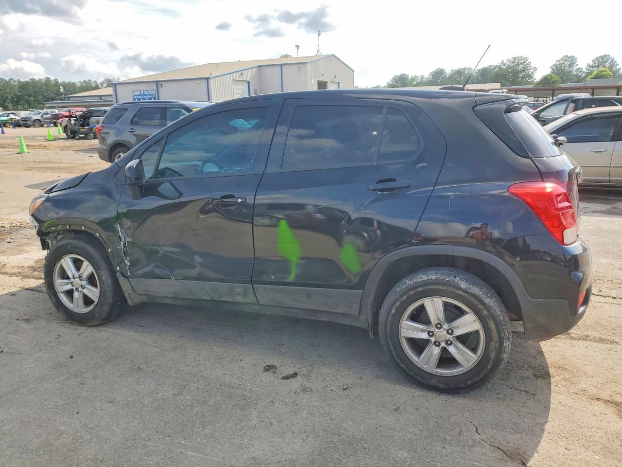 2020 Chevrolet Trax Ls - Фото 2