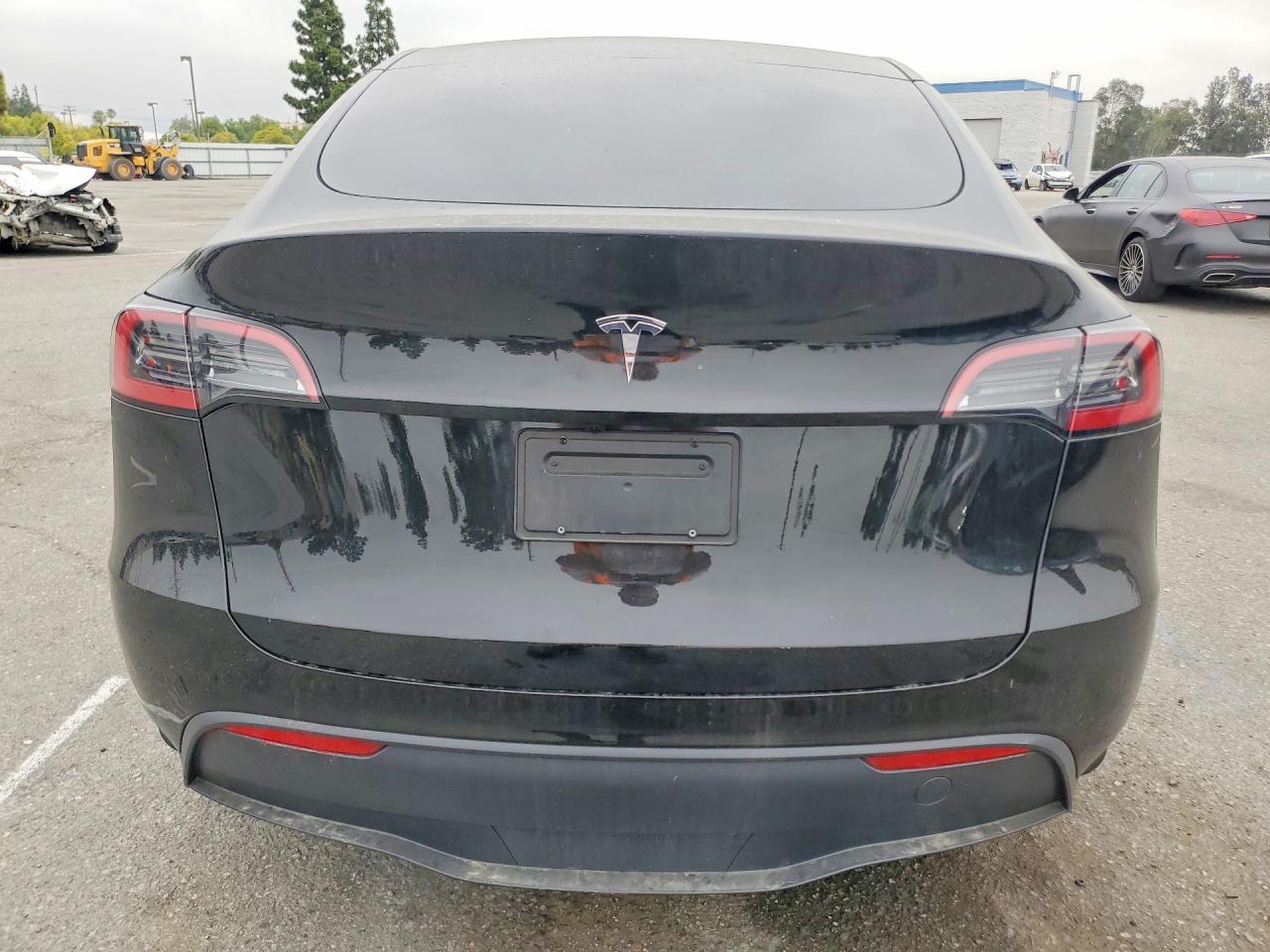 2024 Tesla Model Y - Фото 6