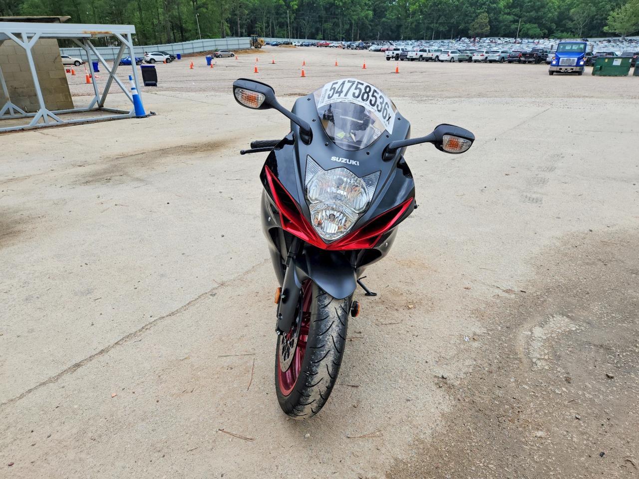 2026 Suzuki Gsx-R600 - Фото 2