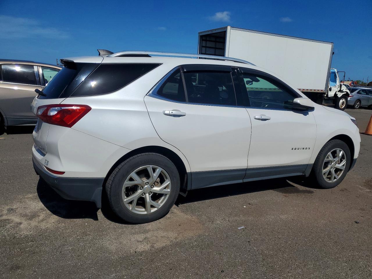 2019 Chevrolet Equinox Lt - Image 3