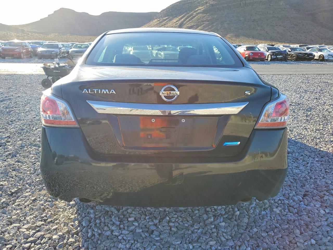 2014 Nissan Altima 2.5 S - Фото 6