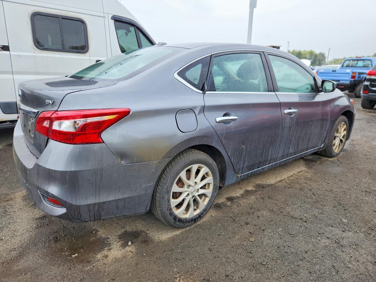 2018 Nissan Sentra Sv - Фото 3