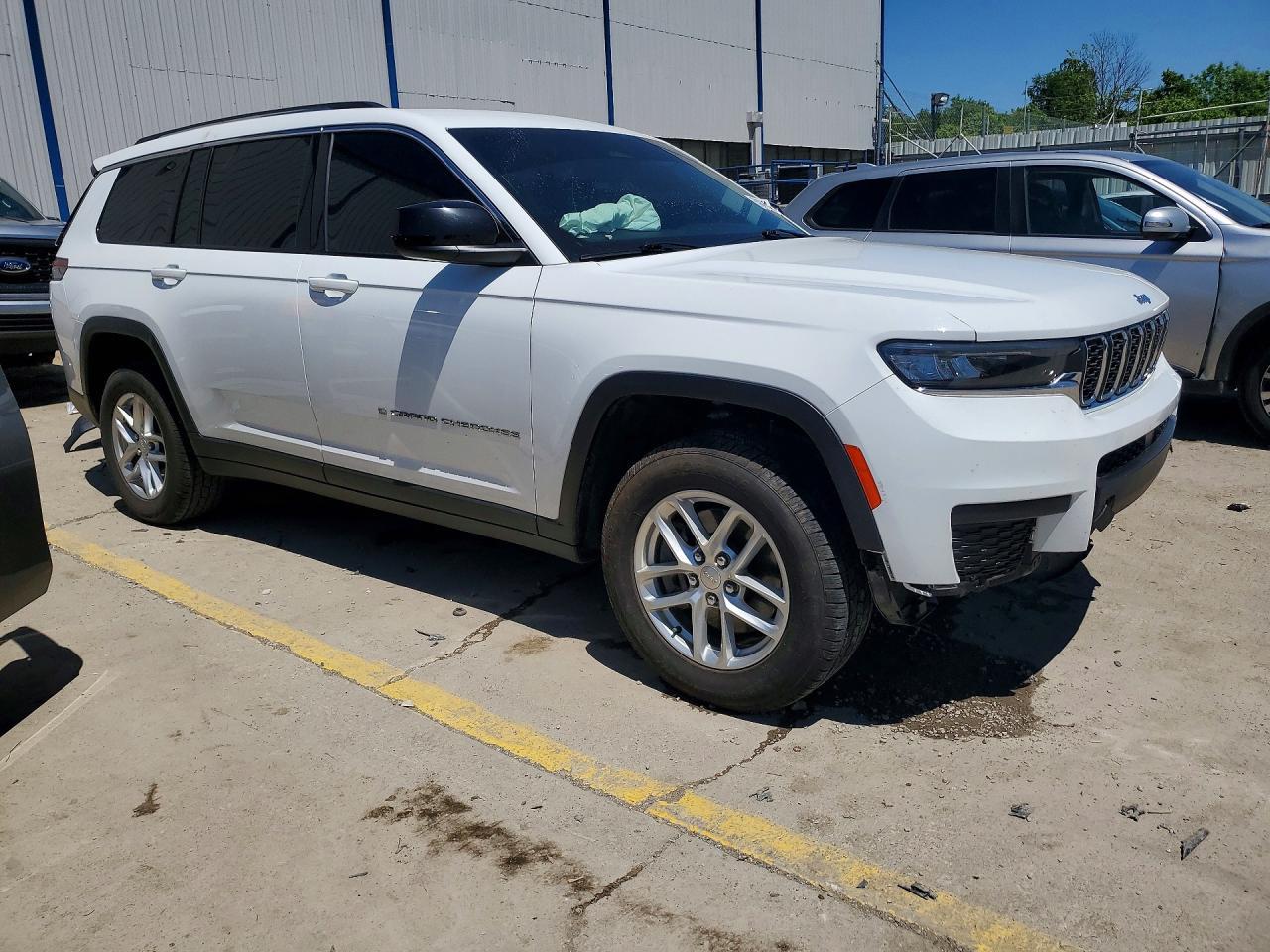 2022 Jeep Grand Cherokee L Laredo - Image 4