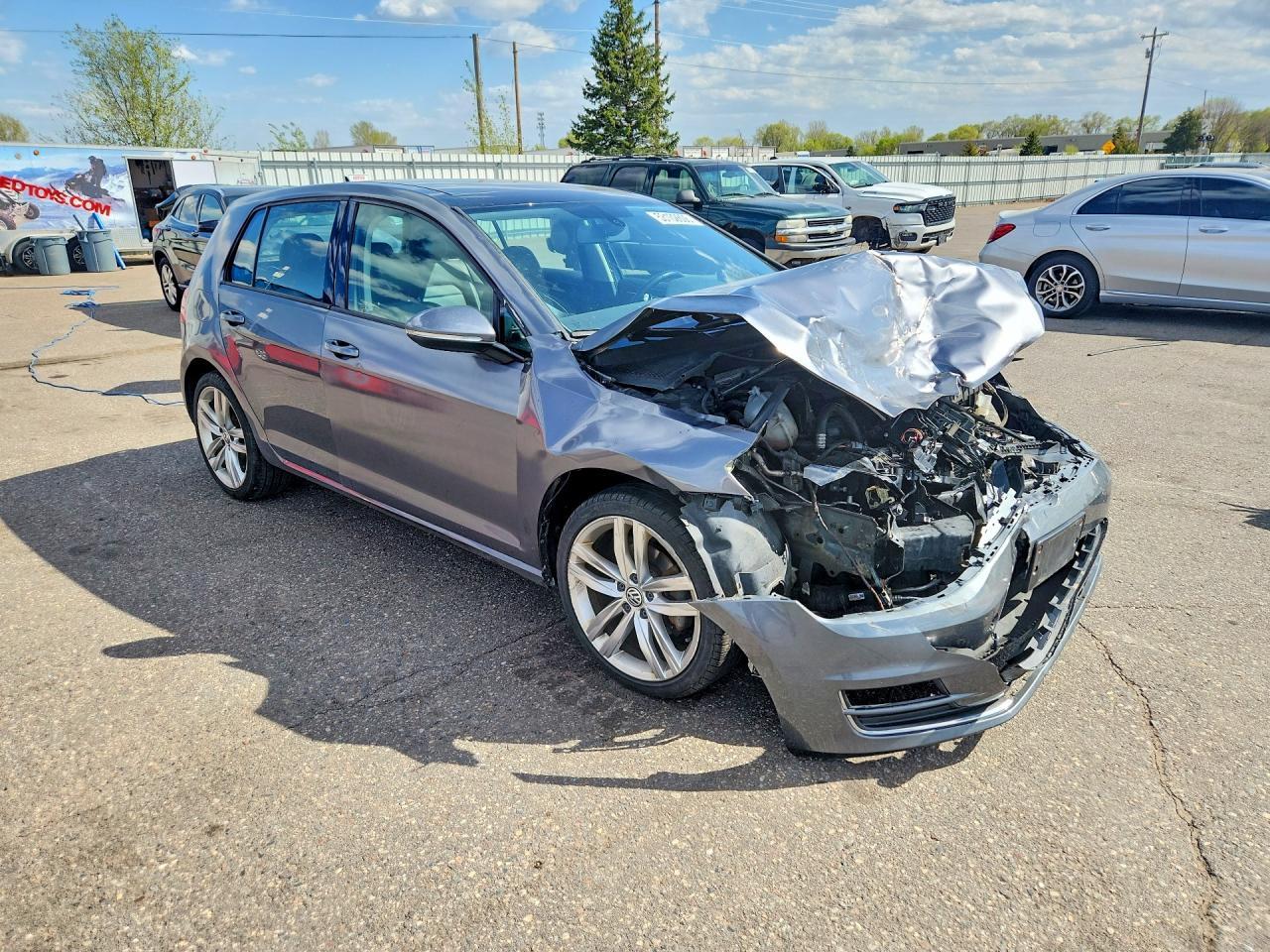 2015 Volkswagen Golf - Image 4