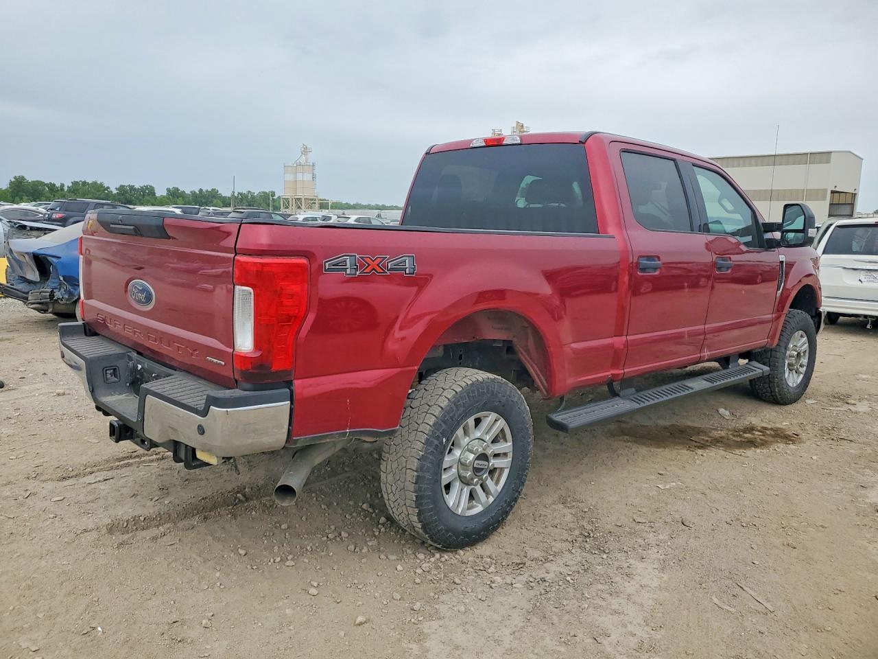 2017 Ford F250 Super Duty - Фото 3