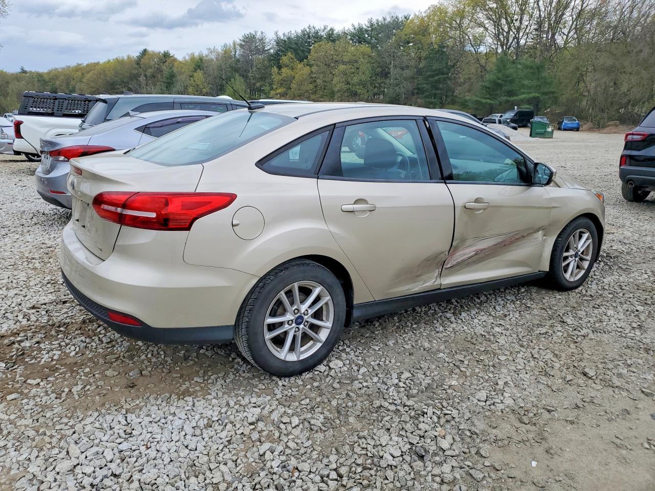 2017 Ford Focus Se - Image 3