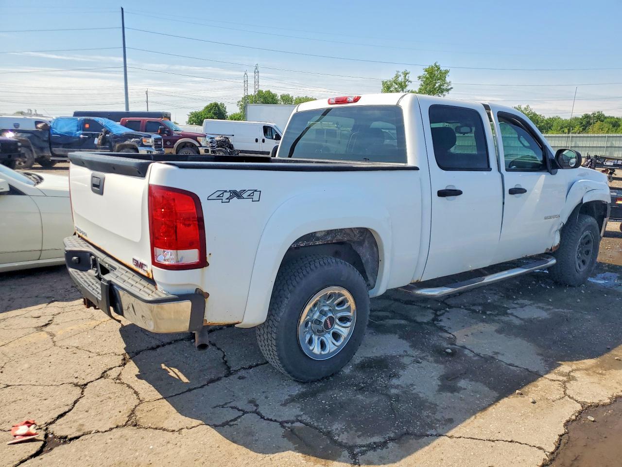 2012 GMC Sierra K1500 - Image 3