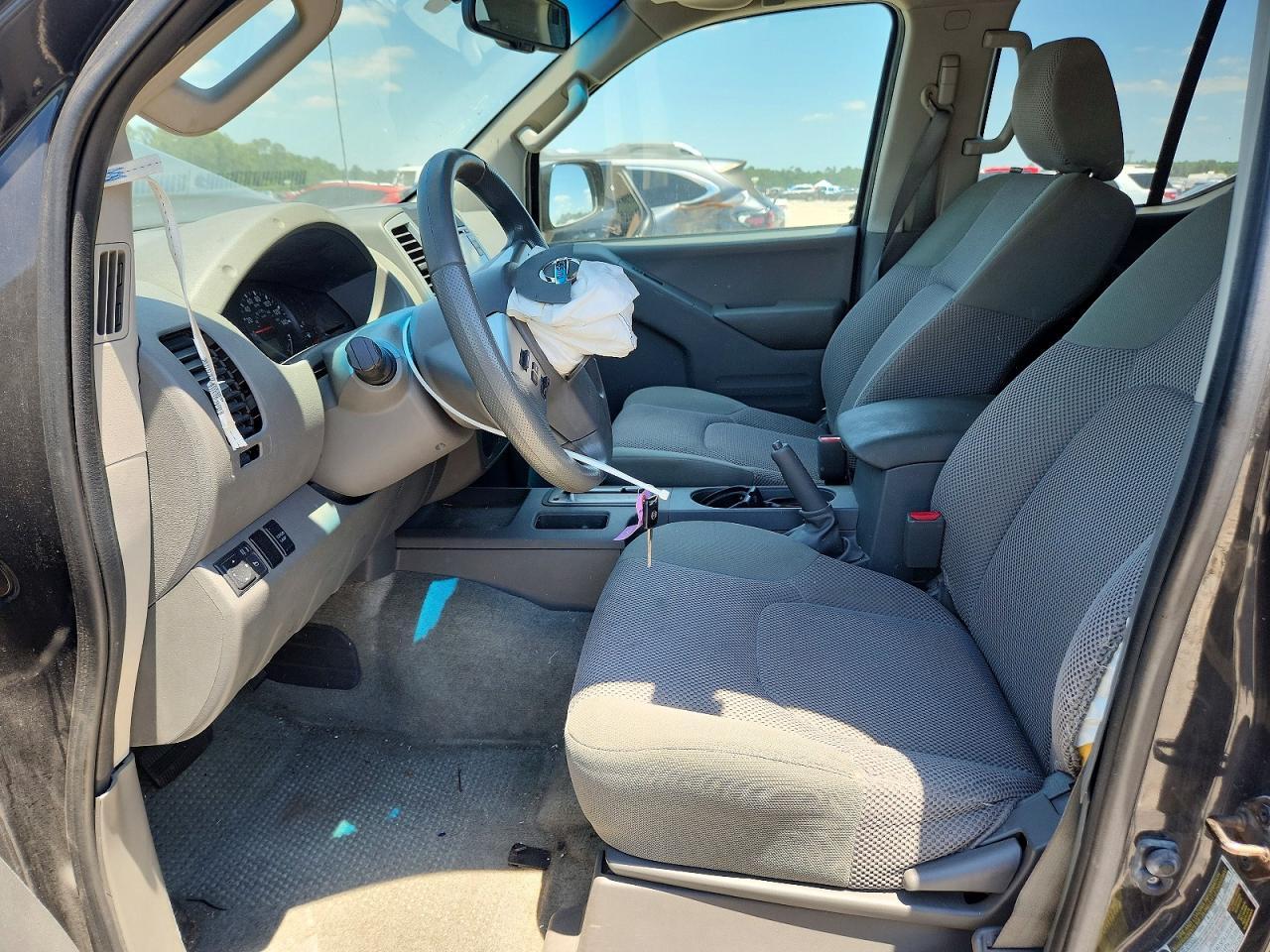 2015 Nissan Frontier S - Фото 7