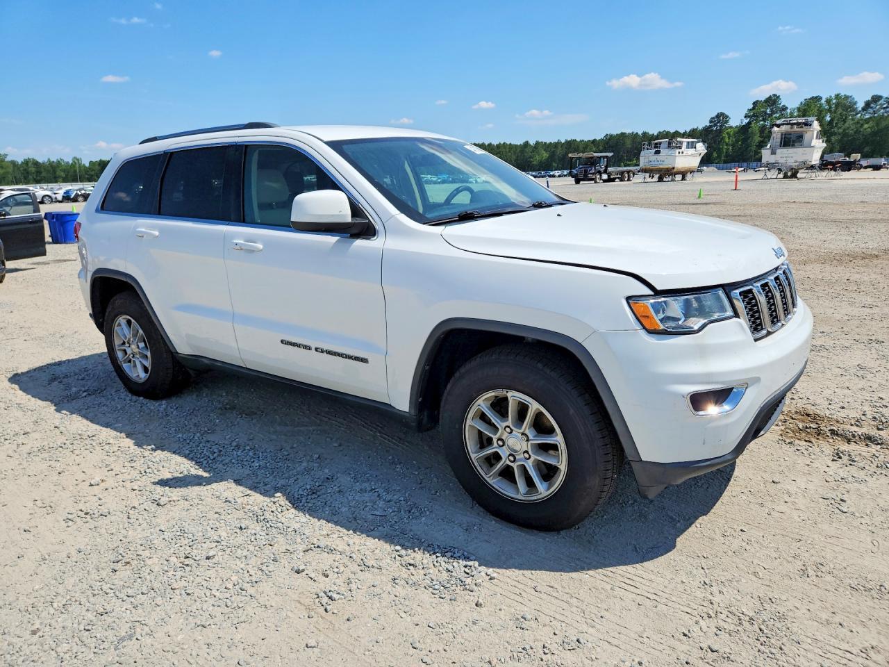 2019 Jeep Grand Cherokee Laredo - Image 4