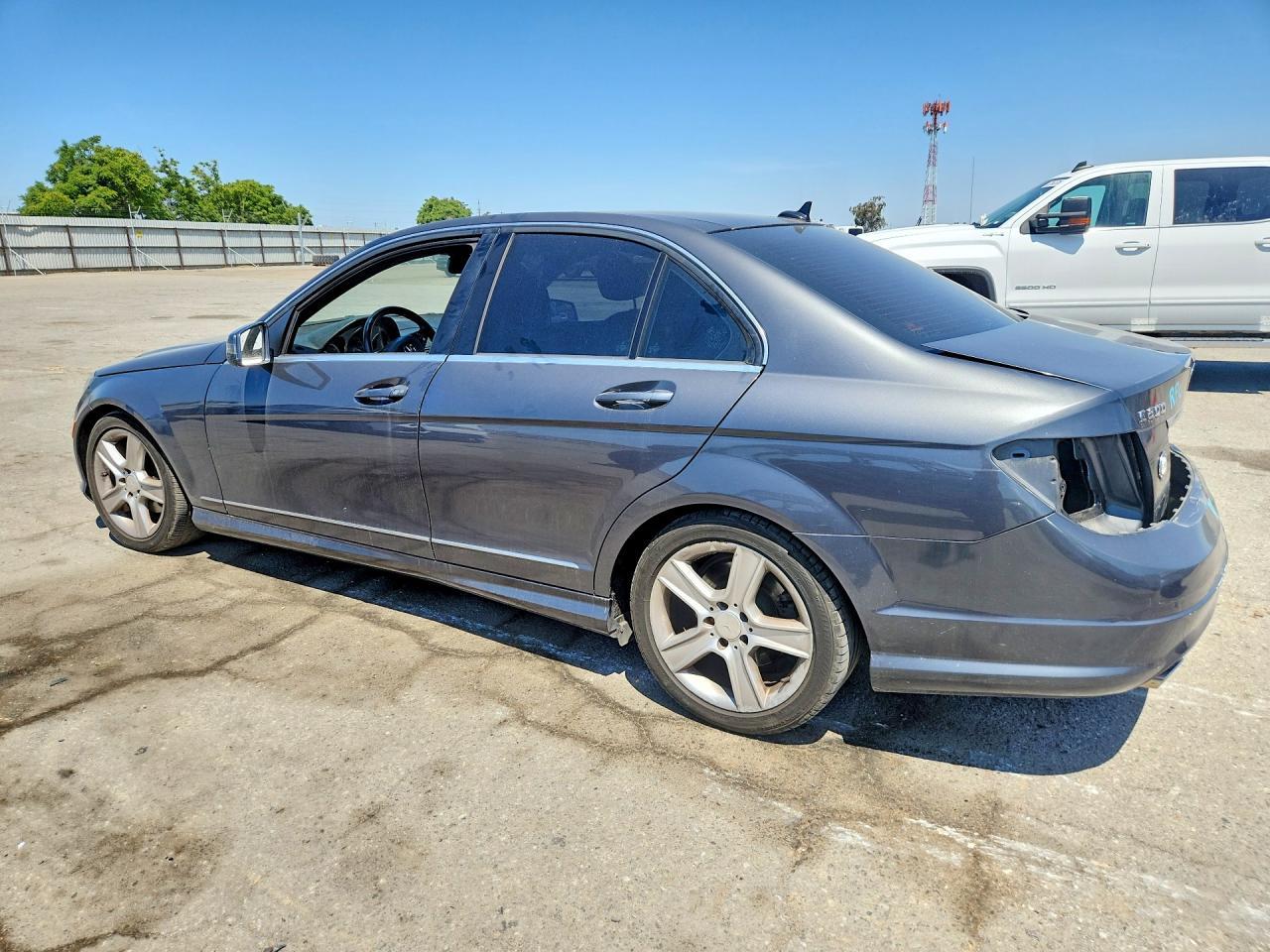 2010 Mercedes-Benz C-Class C300 4Matic - Image 2