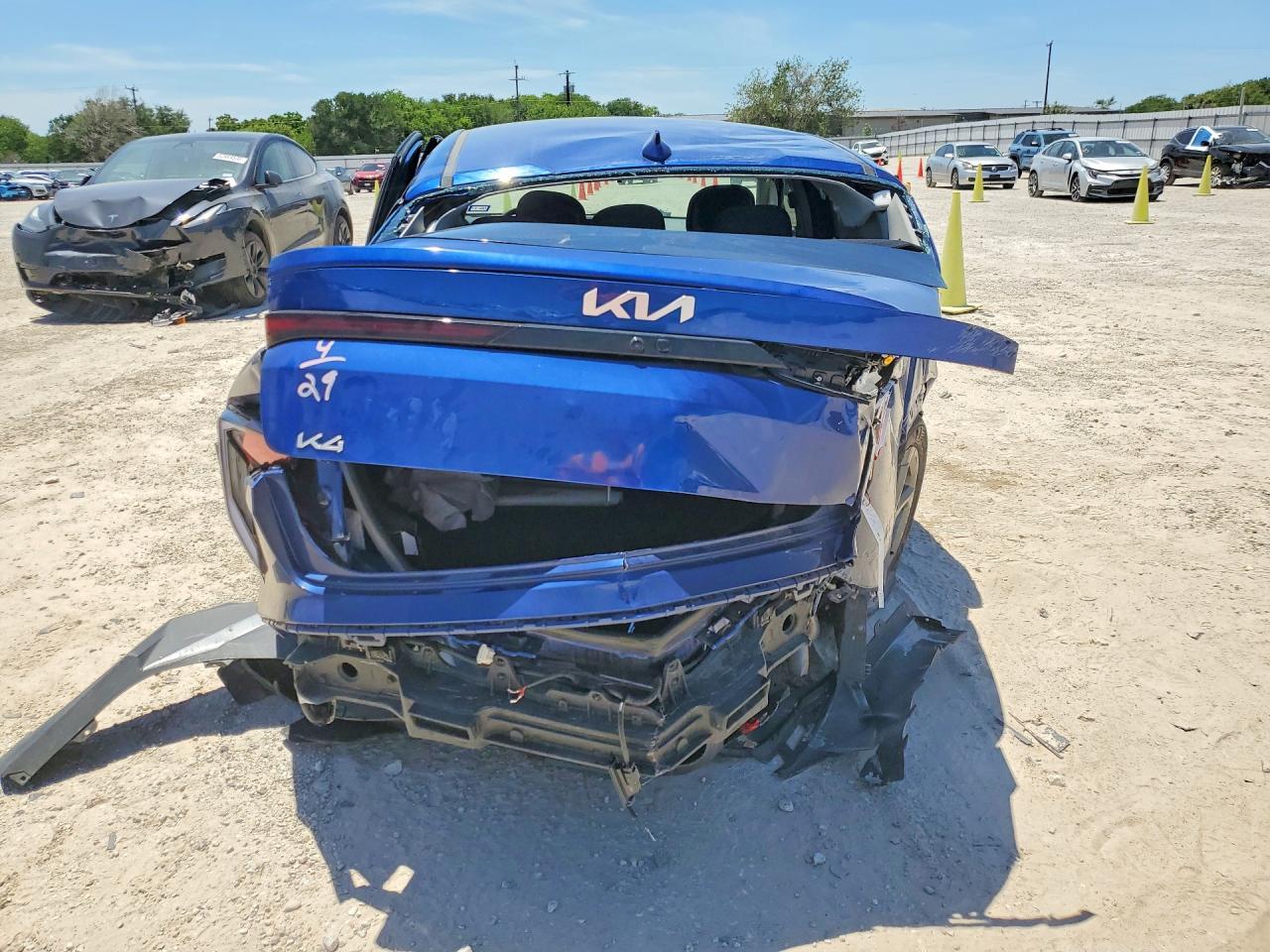 2025 Kia K4 - Фото 6