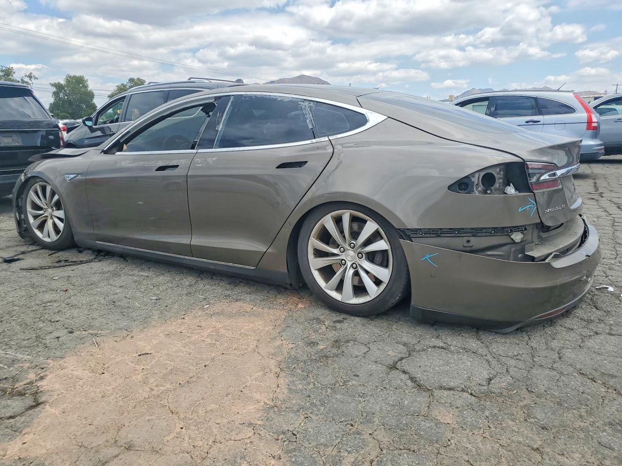 2016 Tesla Model S - Фото 2